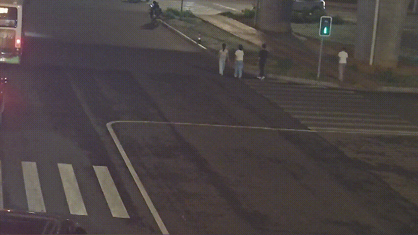 衡阳两个13岁小孩凌晨2点在马路上开车,交警灵魂三问!