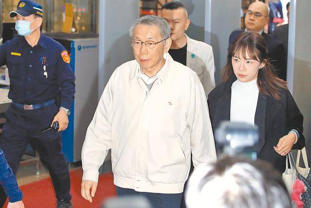 柯文哲遭绿营攻击!台媒:围剿“叛徒”不留情,民进党帮派化严重