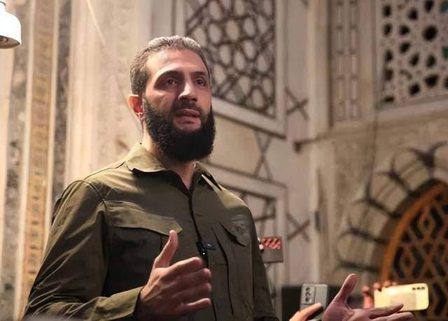 普京的面子也不给!朱拉尼赶走俄军车队,理由让人无法接受