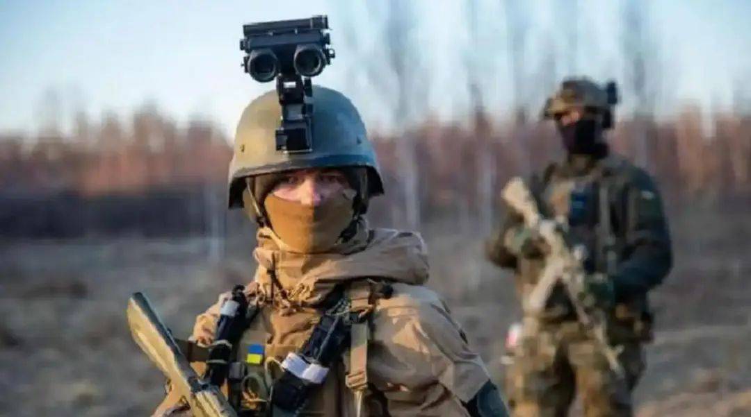 首都被炸成火海,泽连斯基进医院,慰问受伤患者,德国问罪俄罗斯