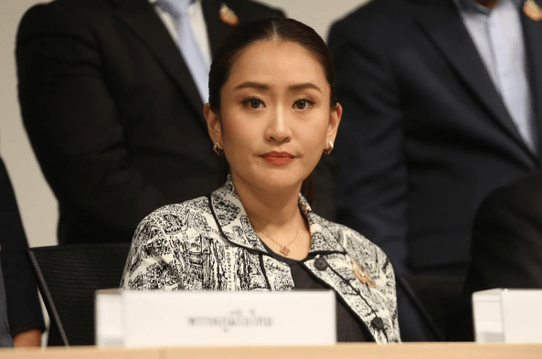 沉默21天时间,他信向全国道歉,佩通坦身份已变,柬埔寨有危险了