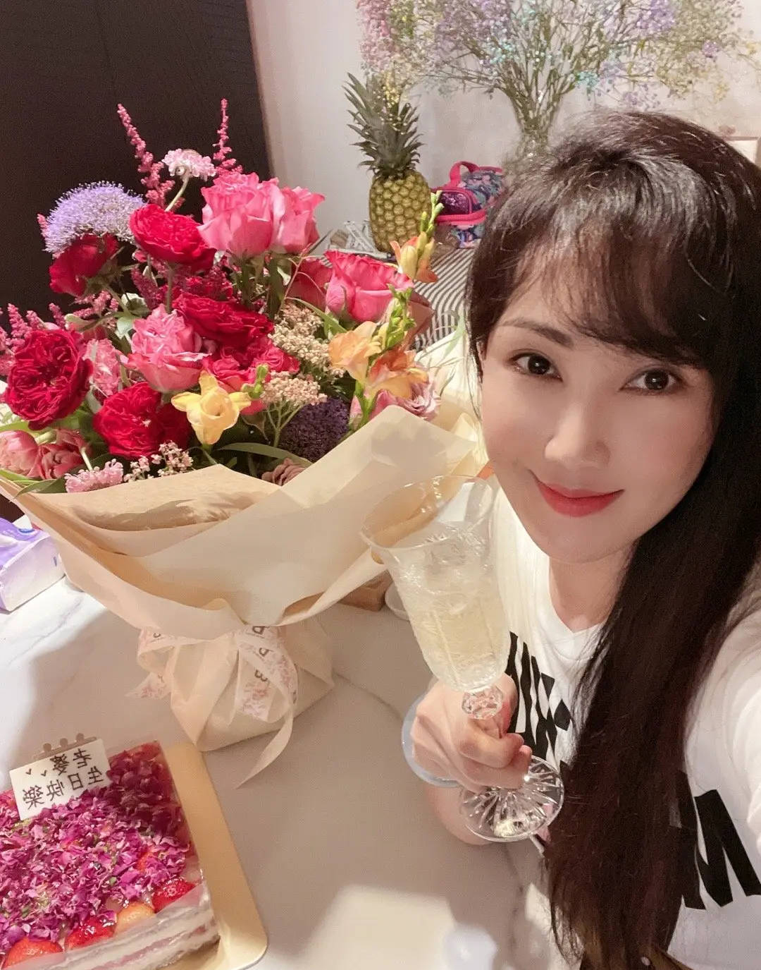 韩磊妻子其其格发声明称被冒充身份！否认连线情感直播间爆老公黑料