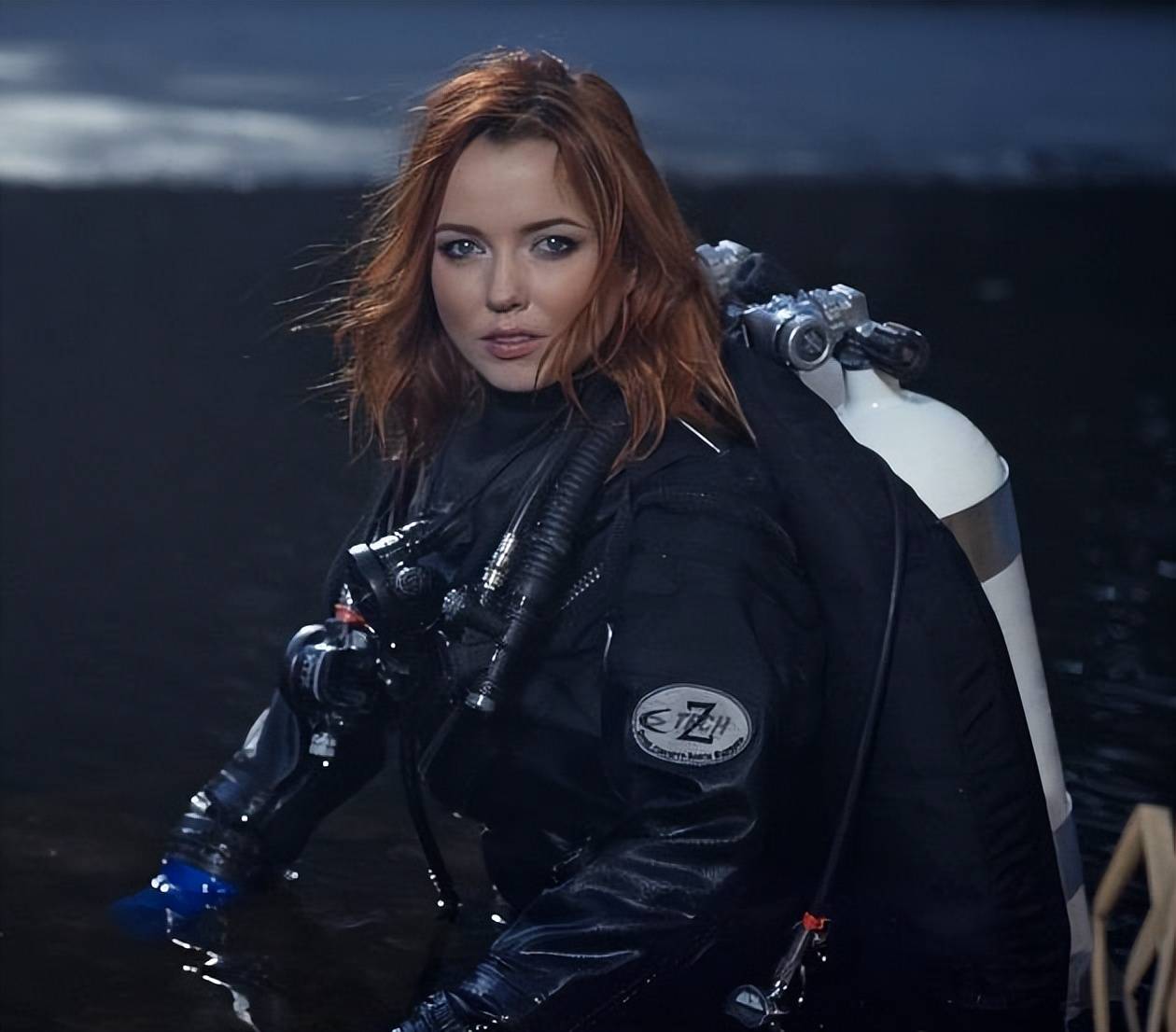 乌克兰女蛙人深潜80米，在北约家门口，炸了北溪管道，遭德国通缉