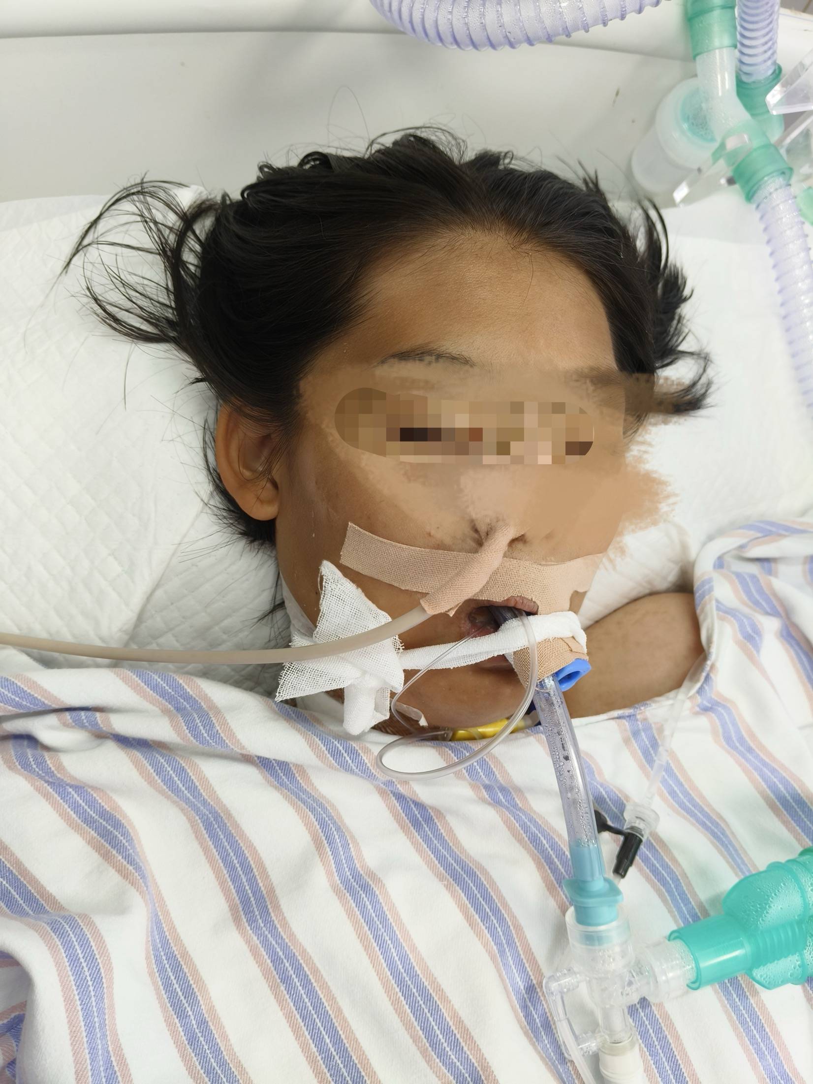 河南中牟14岁女孩拓展营身亡前遭体罚,“班主任”扣留求救信案将再次开庭,家属发声