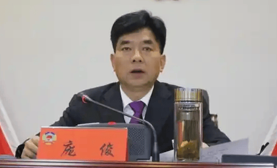 云南省昆明市政协原主席杨皕、红河州政协原主席庞俊、普洱市政协原主席陆平,同日被撤销委员资格