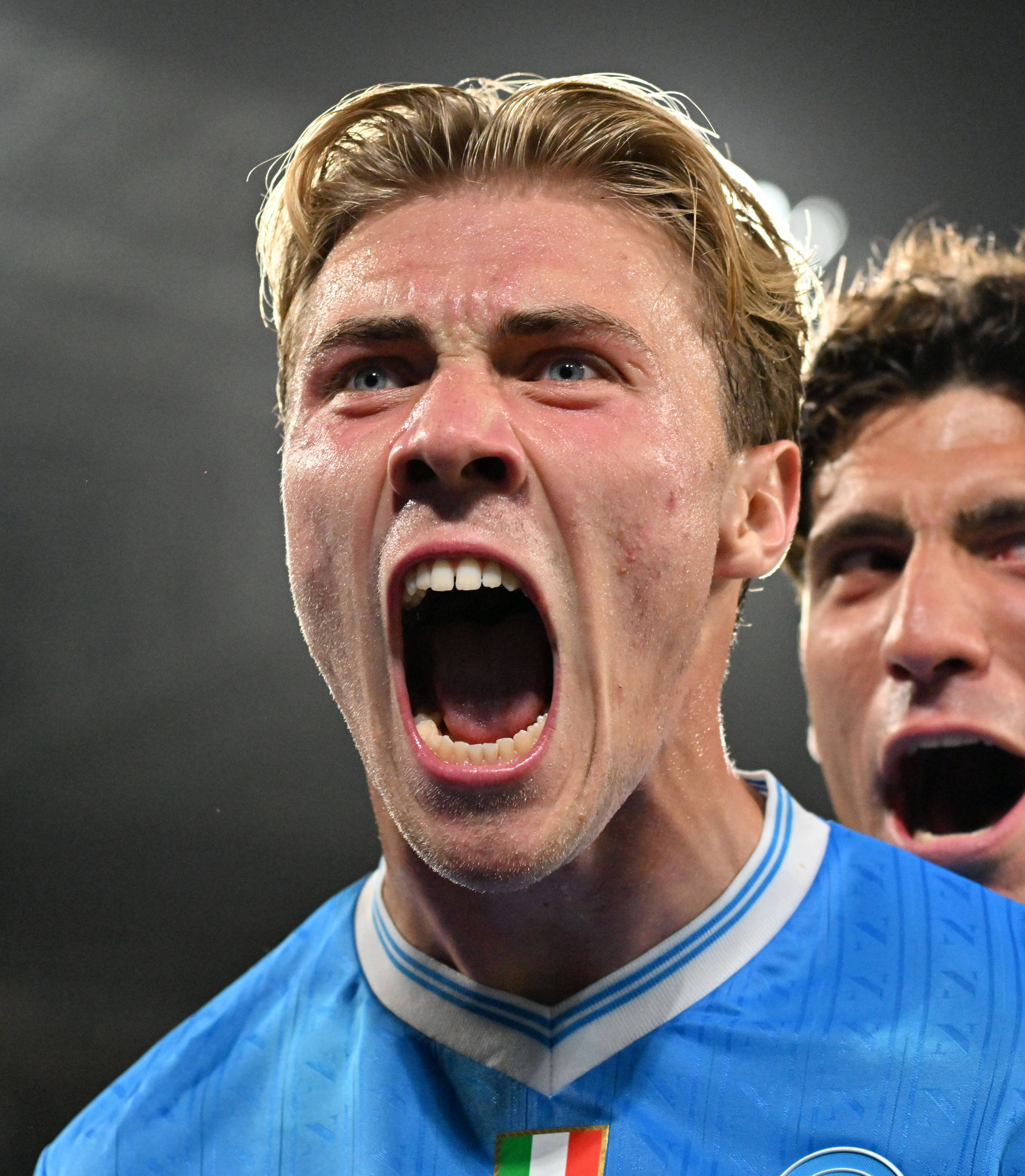 (体育)足球——意甲:那不勒斯胜热那亚