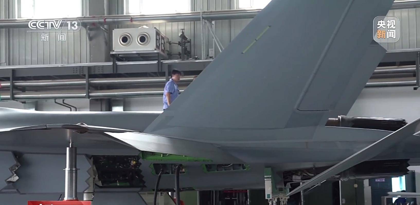 生产一架歼-35要多久?央视公开生产线,数量可能已经第57架了!